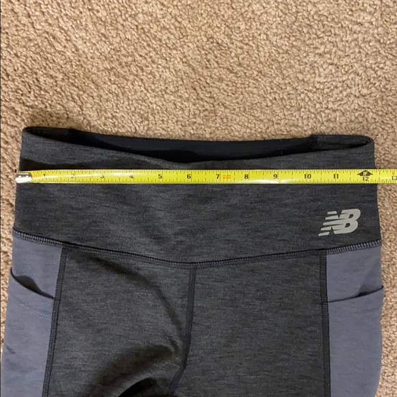 New Balance Title Nine Just Right Running Tight - Picture 5 of 10